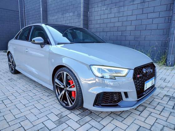 AUDI RS3 2.5 TFSI GASOLINA SEDAN QUATTRO S-TRONIC AUDI RS3 2.5 TFSI GASOLINA SEDAN QUATTRO S-TRONIC